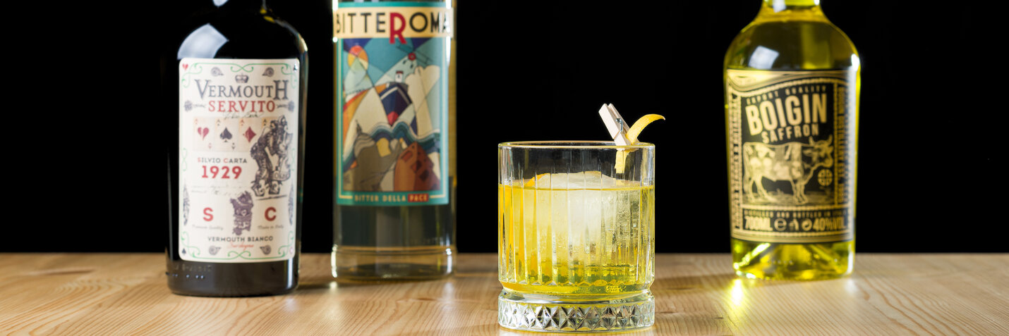 Opskrift og fremgangsmåde for Golden Negroni Cocktail