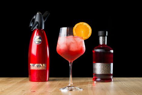 Opskrift og fremgangsmåde for Assoluto Spritz Cocktail