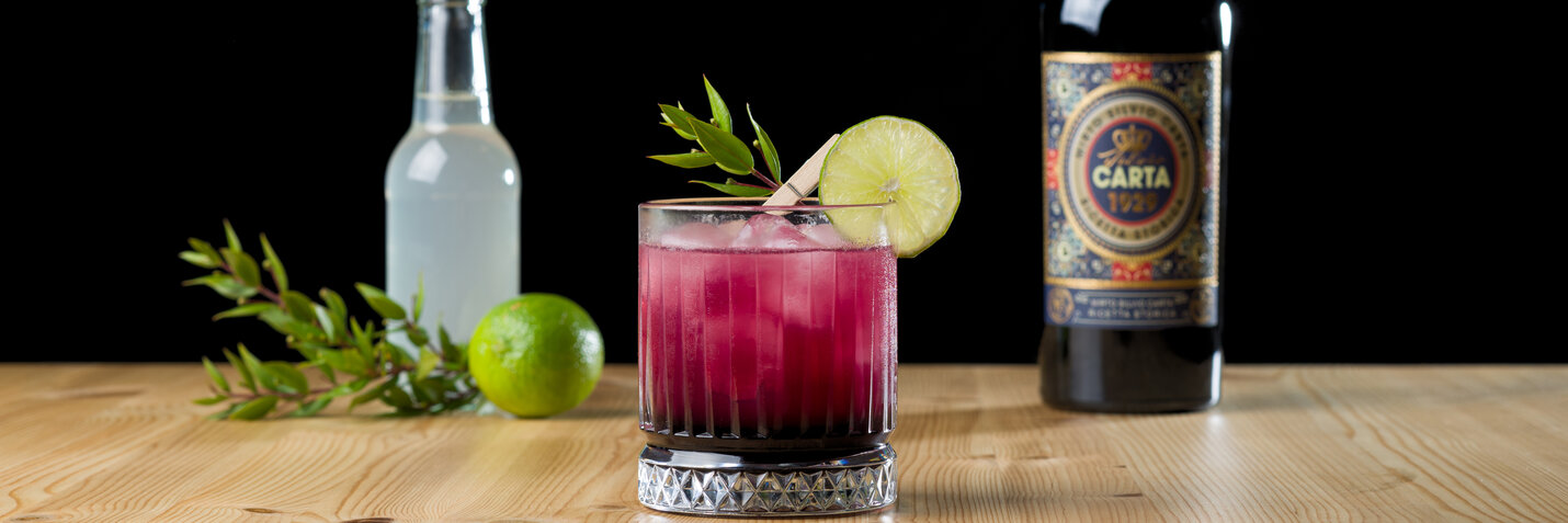 Opskrift og fremgangsmåde for Mirto Sour Cocktail