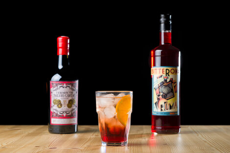 Opskrift og fremgangsmåde for S'Americanu Cocktail