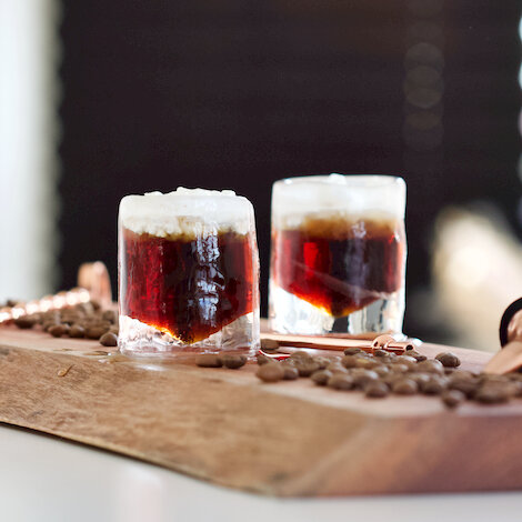 En cool version af det klassiske Galliano Hot Shot

Cool Tip: Galliano/ vaniljelikør kan bruges, men ikke nødvendigt

[https://media-prod.hjhansen-vin.dk/download/link/de1695ff-5d60-44d3-bcdc-b903b369787c|Download opskrift]