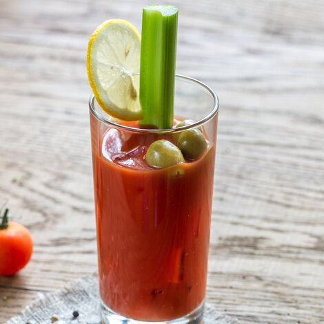 Det bliver ikke meget mere klassisk end den evige evergreen Bloody Mary. 

Glas: [https://www.hjhansen-vin.dk/glas-tilbehoer/alle-riedelprodukter/bar-collection/highball-drinks-specifik-glasserie-6417-04-2-pack|Riedel Highball Glass]

[https://media-prod.hjhansen-vin.dk/download/link/a117202b-ebd8-4f67-bb14-c4b8c8ead50b|Download opskrift]