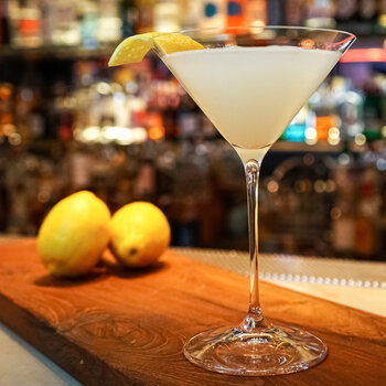 drink, cocktail, riedel, gin, cointreau, appelsinlikør, white lady, opskrift, drinksopskrift